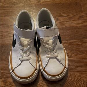 Nike Court Legacy Sneakers with Brown Trim